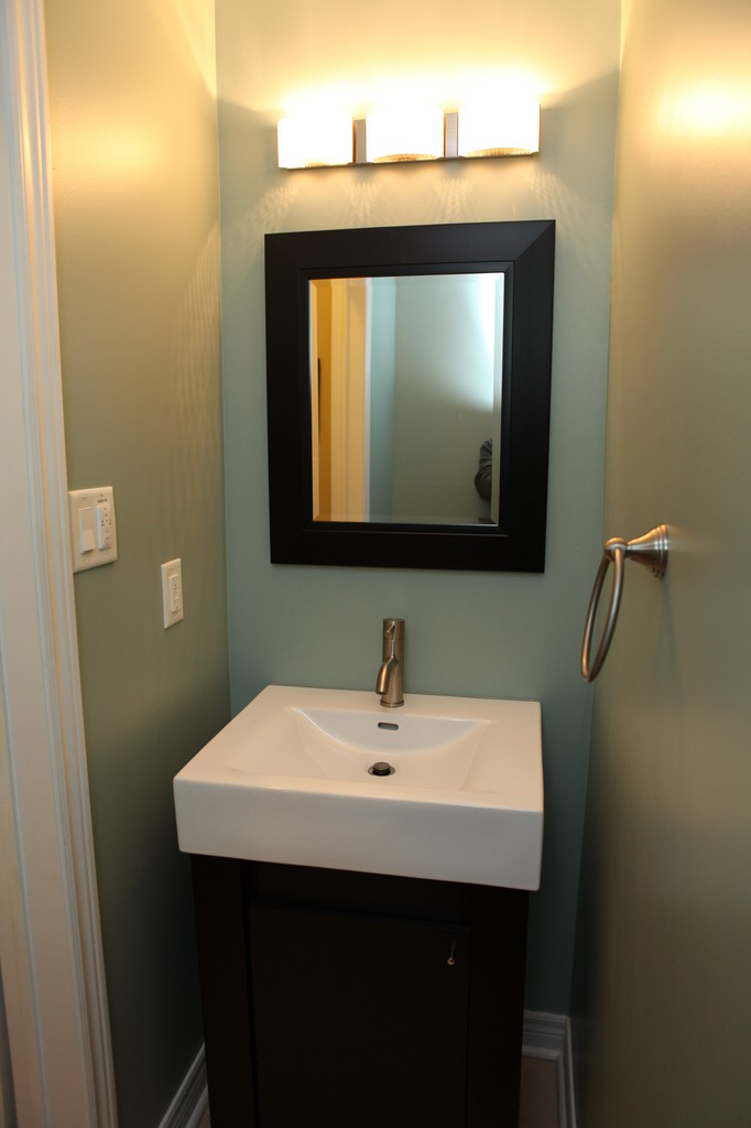 DIY Powder Room Makeover and Removing the builder's mirror ...