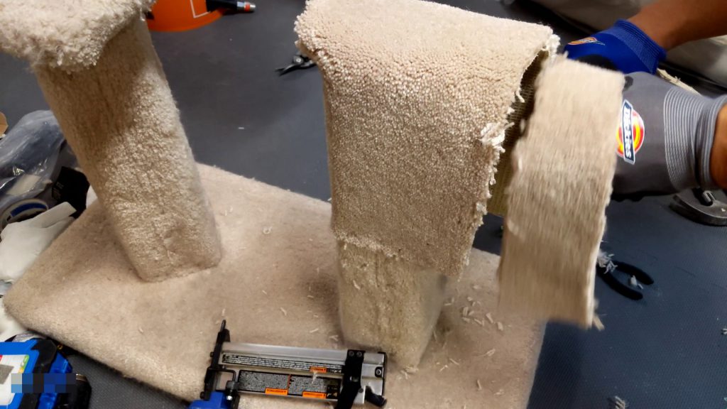 How to repair a scratching post for your beloved cats?