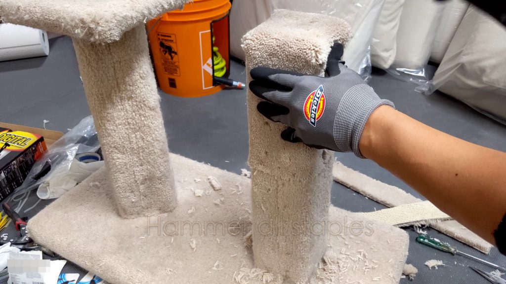 How to repair a scratching post for your beloved cats?