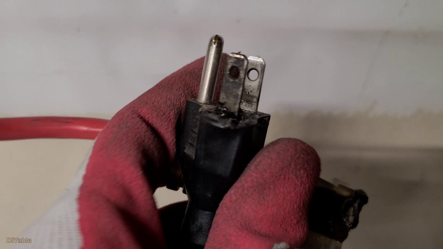 How to repair damaged extension cords like a Pro?